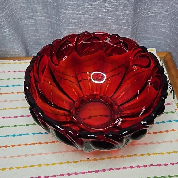 RED GLASS BOWL - Picture 2 of 5